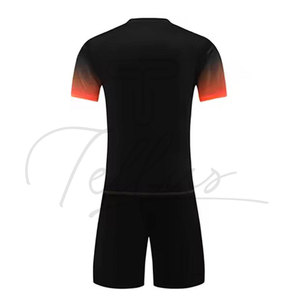 Tenues d'équipe à prix abordables, nouveaux modèles, dernières tenues de football personnalisées, impression par sublimation, tenues d'entraînement sportives, uniformes de football - Product Image 4