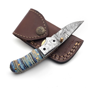 Cuchillo plegable de acero de Damasco de Blade Mark Industries, mango de resina azul, cuchillo de bolsillo para caza, camping y actividades al aire libre, de fábrica. - Product Image 5