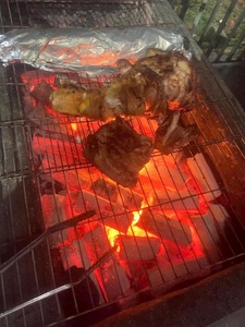 Charbon de bois pour barbecue du Vietnam, briquettes de sciure de bois dur, sans fumée, faible teneur en cendres, combustion de 6 heures, approvisionnement en vrac direct usine - Product Image 5