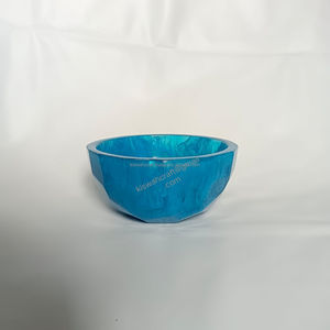 Elegante y Lujosa Ensaladera Moderna Hecha a Mano de Resina con Patrón de Remolino Verde, Efecto Mármol, Técnica Pulida, Ecológica, para Bodas - Product Image 6