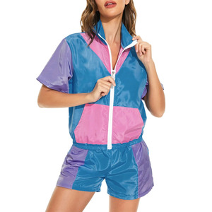 Ensemble de shorts sportifs pour femmes avec blocs de couleur, col rabattu zippé, manches courtes, tenue en satin deux pièces, vêtements de printemps et d'été - Product Image 1
