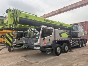 Grue mobile de construction ZOOMLION 35 tonnes ZTC350H562 d'occasion, année 2022, à vendre - Product Image 1