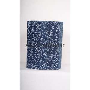 Poubelle extérieure pliable hexagonale DIY à ouverture supérieure avec design élégant en coton et carton pour une vie durable et une utilisation intérieure/extérieure - Product Image 1