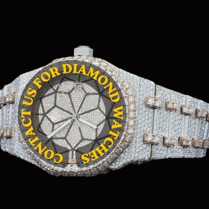 Reloj de Diseño Único con Esfera Redonda de Cristal, Dorado Blanco, Completamente Adornado con Piedras, Estilo Hip Hop, Movimiento de Cuarzo, Fecha Automática, Elegante y Brillante, Personalizable - Product Image 2