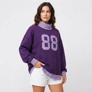 Sudadera Verde de Cuello Alto para Mujer con Estampado de Número 12 y Ribete de Gingham, Corte Regular, Estilo Casual para Otoño - Product Image 3