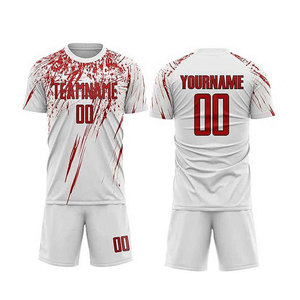 Uniformes de fútbol al por mayor con MOQ bajo, logotipo personalizado por sublimación, uniformes de fútbol en venta - Product Image 1