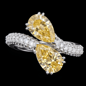 Bague de fiançailles de luxe en or blanc avec diamant de laboratoire jaune fantaisie taille poire et pierres latérales rondes brillantes pour femme - Product Image 4