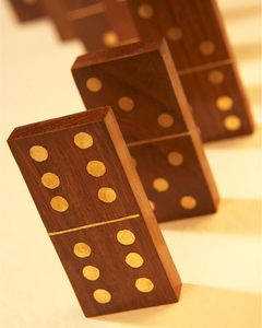 Ominoes et para duldults-Ino omino et para lasslassic ooard Ames-omominoes ououble 6 para amamily Ames AMES - Product Image 3