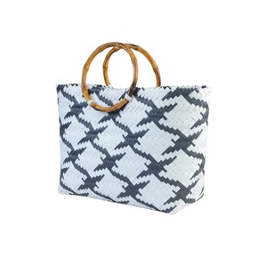 Vente directe usine : Sacs et sacs à main artisanaux en plastique tressé pour femmes – Idéaux pour le shopping et les sorties en extérieur - Product Image 1