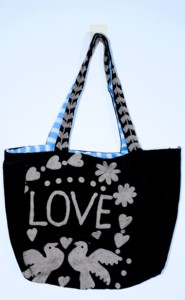 Sac élégant en velours noir brodé, motif Love & Birds, grand sac fourre-tout bohème, cadeau unique pour femme - Product Image 2