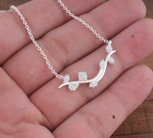 Collier pendentif de luxe en argent plaqué avec zircon CZ, ras-de-cou délicat et étincelant en cristal pour femme, bijoux de mariage et de mariée en gros - Product Image 1