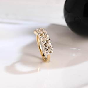 Bague demi-éternité en or massif 18 carats avec diamants de laboratoire taille baguette et taille ronde, bijou raffiné, cadeau de mariage pour partenaire - Product Image 5