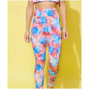 Leggings de sport pour femmes personnalisés, sans couture, taille haute, longueur genou, séchage rapide, légers - Product Image 4