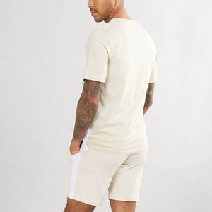 Ensemble T-shirt et short décontracté moderne, taille personnalisée, design sur mesure, tenue prête pour l'été, fourniture OEM - Product Image 2