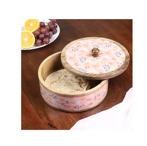 Plat à gratin classique en bois, fait main, écologique, avec couvercle et pièce décorative à motif floral, idéal pour les chapatis/rotis/casseroles. - Product Image 5