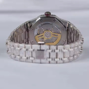 Reloj de Cuarzo Moissanite con Cristales Dorados para Hombre, Estilo Diamante de Lujo, Reloj Icónico Premium para Hombre - Product Image 6