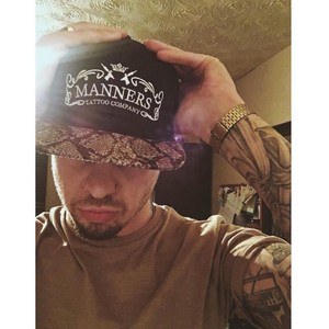 Gorra Snapback Estilo Vintage para Caza, Logotipo Bordado, Negra, 6 Paneles, Unisex, Estilo Urbano, Personalización Disponible - Product Image 6