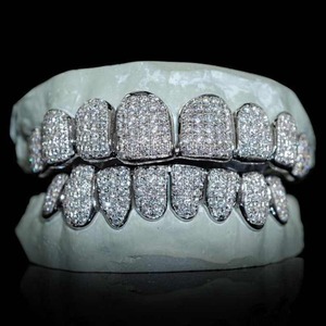 Grillz de Moissanita VVS de Lujo con Acabado Chapado en Oro, Calidad de Exportación, Ajuste Personalizado, Suministro Mundial Disponible - Product Image 4