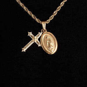Collier avec pendentif aigle en or |    Pendentif Aigle Volant en Acier Inoxydable |   Bijoux de luxe hip-hop à thème animalier - Product Image 4