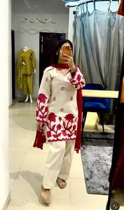 <b>Women</b> Traditional Rayon Cotton White Pink Floral Embroidered <b>Kurta</b> Set Dupatta Casual Wear India Pakistan Style Loose Fit Quick - Product Image 3