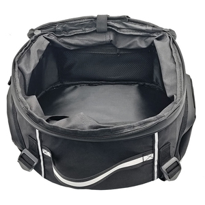 Étui de transport pour casque d'équitation avec intérieur rembourré, tissu durable et fermeture éclair sécurisée pour le rangement et le transport de l'équipement d'équitation - Product Image 6