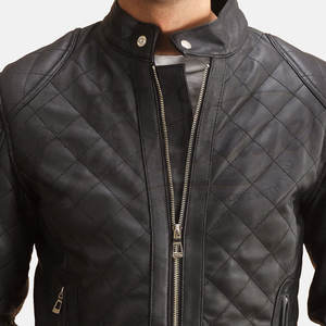 Blouson de motard en cuir matelassé noir de qualité supérieure pour homme, en peau de mouton véritable, coupe ajustée, avec surpiqûres losanges, style mode moto - Product Image 3