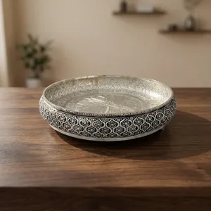 Urli floral plat à fines sculptures - Product Image 2