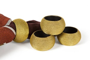 แหวนผ้าเช็ดปากสีทองเมทัลลิกทันสมัยสำหรับงานแต่งงานและโต๊ะในวันหยุด ที่วางผ้าเช็ดปากทรงกลมสีทองแบบถักตกแต่ง - Product Image 5