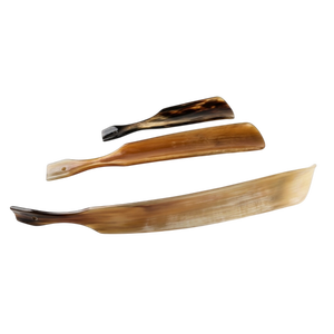 ที่โกยรองเท้าทำจากเขาสัตว์แท้ธรรมชาติ พรีเมียม งานแฮนด์เมด ด้ามยาว เป็นมิตรกับสิ่งแวดล้อม ทนทาน ขัดเงาเรียบเนียน ดีไซน์ธีมยุคกลางไวกิ้ง - Product Image 1