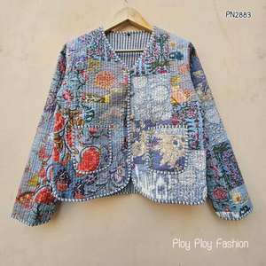 Vestes en coton réversibles de créateur en gros, vestes Kantha indiennes imprimées à la main, vestes d'automne matelassées à motifs floraux - Product Image 4