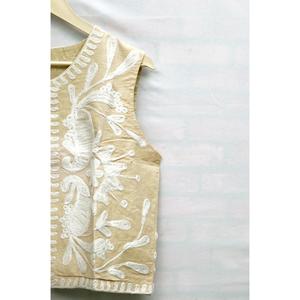 เสื้อกั๊กผ้าฝ้ายปักลายดอกไม้สไตล์โบฮีเมียนสำหรับผู้หญิงจาก WOODEN BLOCK CRAFT INDIA คอวี แขนกุด เป็นมิตรกับสิ่งแวดล้อม - Product Image 4