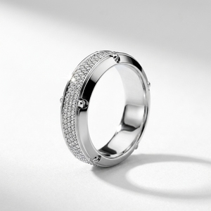 Anillo de Diamantes de Lujo para Hombre, Diseño de Laboratorio, Eternidad, Oro Blanco, Monolítico, Apex Pave, Signature Hinge - Product Image 1