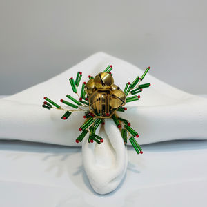 แหวนรัดผ้าเช็ดปากประดับลูกปัดสีทองดีไซน์ดอกไม้ รับผลิตแบบ OEM แบรนด์ส่วนตัว สำหรับงานแต่งงานและงานเลี้ยง ของตกแต่งโต๊ะโลหะ - Product Image 1