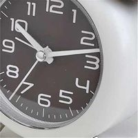 Réveil électronique en métal de luxe classique et moderne |   Horloge analogique silencieuse sans tic-tac pour table, extérieur, salle de bain, avec sonnerie forte et affichage nocturne