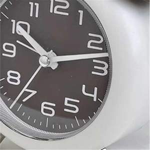 Reloj Despertador Clásico Moderno de Lujo |   Reloj de Mesa Analógico Silencioso sin Tictac con Alarma Fuerte, Luz Nocturna, Esfera Luminosa, para Oficina - Product Image 6