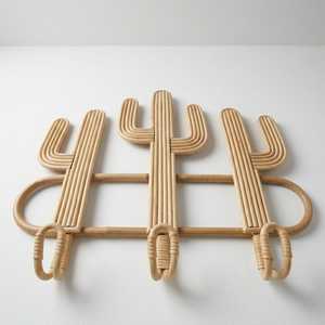 Porte-manteau mural tendance en rotin tressé en forme de cactus pour chambre d'enfant, mobilier enfant, vente en gros - Product Image 1