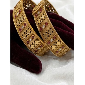 Conjunto de Brazaletes con Patrón de Flores Chapados en Oro con Piedras de Rubí, Joyería Vintage para Mujer, Conjuntos de Joyería de Aleación para Boda - Product Image 1