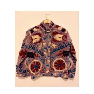 Chaqueta de terciopelo Suzani de lujo, bordada, estilo indio, hecha a mano, estilo bohemio, étnica, para mujer, ropa de abrigo de diseñador premium. - Product Image 1