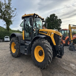 Tracteur automatique 4x4 JCBB Fastrac 4220 avec boîte de vitesses, performances 4x4 robustes, machinerie agricole fiable à vendre - Product Image 6