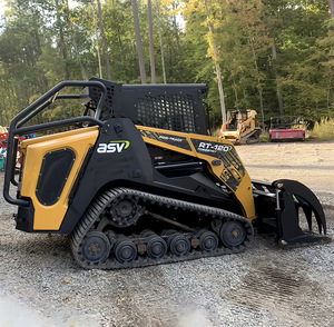 Cargadora de orugas RT120F 2019 con cucharón de agarre, disponible para exportación - Product Image 3