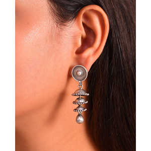 Boucles d'oreilles Aakhya Fashion, style Jhumki élégant pour femmes - Product Image 3