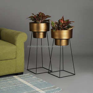 Macetas modernas de metal dorado de alta calidad con soporte para decoración del hogar y uso en el jardín, precio al por mayor - Product Image 2