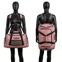 Sac de sport pour femmes, entraînement de lutte, tissu polyester premium, panneaux contrastés rose et noir, logo brodé personnalisé, sac de voyage