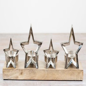 Porte-bougie étoile sur base en bois – Décoration de Noël rustique en métal et bois, porte-bougie étoile décoratif en métal fait main - Product Image 1