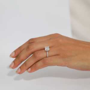 Bague en or blanc massif 18 carats, bague de fiançailles solitaire, coupe princesse, demi-alliance éternelle, diamant de laboratoire de 3,05 carats, cadeau d'anniversaire - Product Image 1