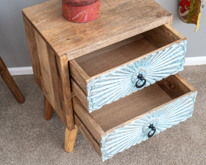 Table de chevet en bois à 2 tiroirs, design bleu sculpté, style mid-century moderne, meuble de chambre fait main - Product Image 2