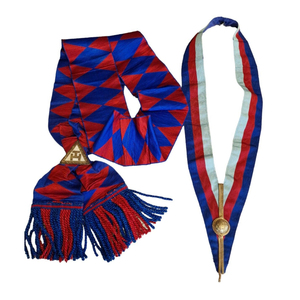 Delantal Masónico de Terciopelo Personalizado al por Mayor, Diseño Bordado para Gran Sacerdote del Capítulo del Arco Real Masónico - Product Image 4