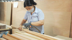 เครื่องทำมouldingไม้แบบอัตโนมัติ สำหรับตัดแต่งและขึ้นรูปโปรไฟล์ตกแต่ง โรงงานมืออาชีพ EFS ทนทาน เป็นมิตรกับสิ่งแวดล้อม ใช้งานง่าย - Product Image 5
