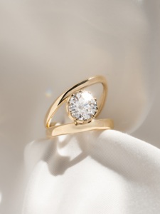 Anillo Solitario Abierto con Diamante Redondo de 2 Quilates, Certificado por IGI - Product Image 3
