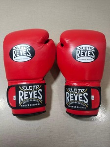 Guantes de Boxeo Profesionales Cleto Reyes, de Cuero Rojo, con Cierre de Velcro, 14oz, para Entrenamiento de Adultos - Product Image 1